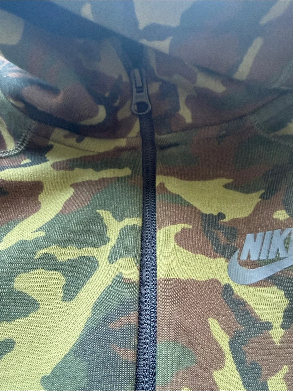 Kids nike tech Camo Full‑Zip Hooded Jacket - Green Camo size Med. Like new.